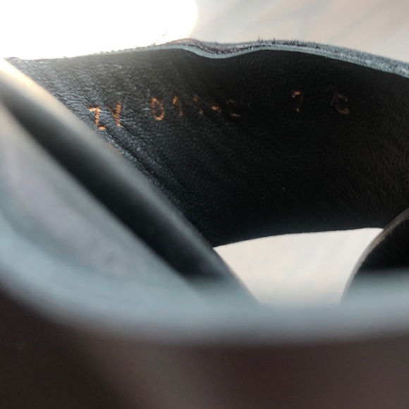 Ferragamo Nicosia summer sandal size 7c - Picture 8 of 8